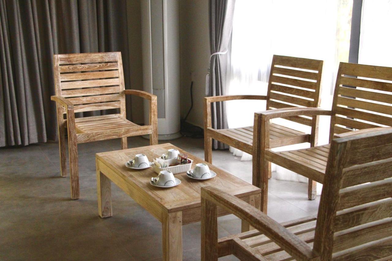 Nivadoo Resort Sigiriya Dış mekan fotoğraf Outdoor furniture
