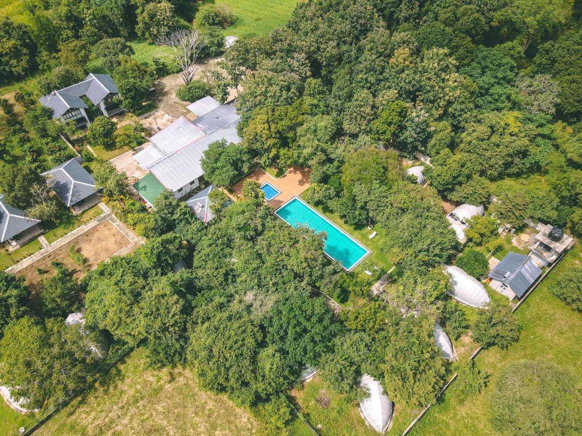 Nivadoo Resort Sigiriya Dış mekan fotoğraf Aerial view of the house