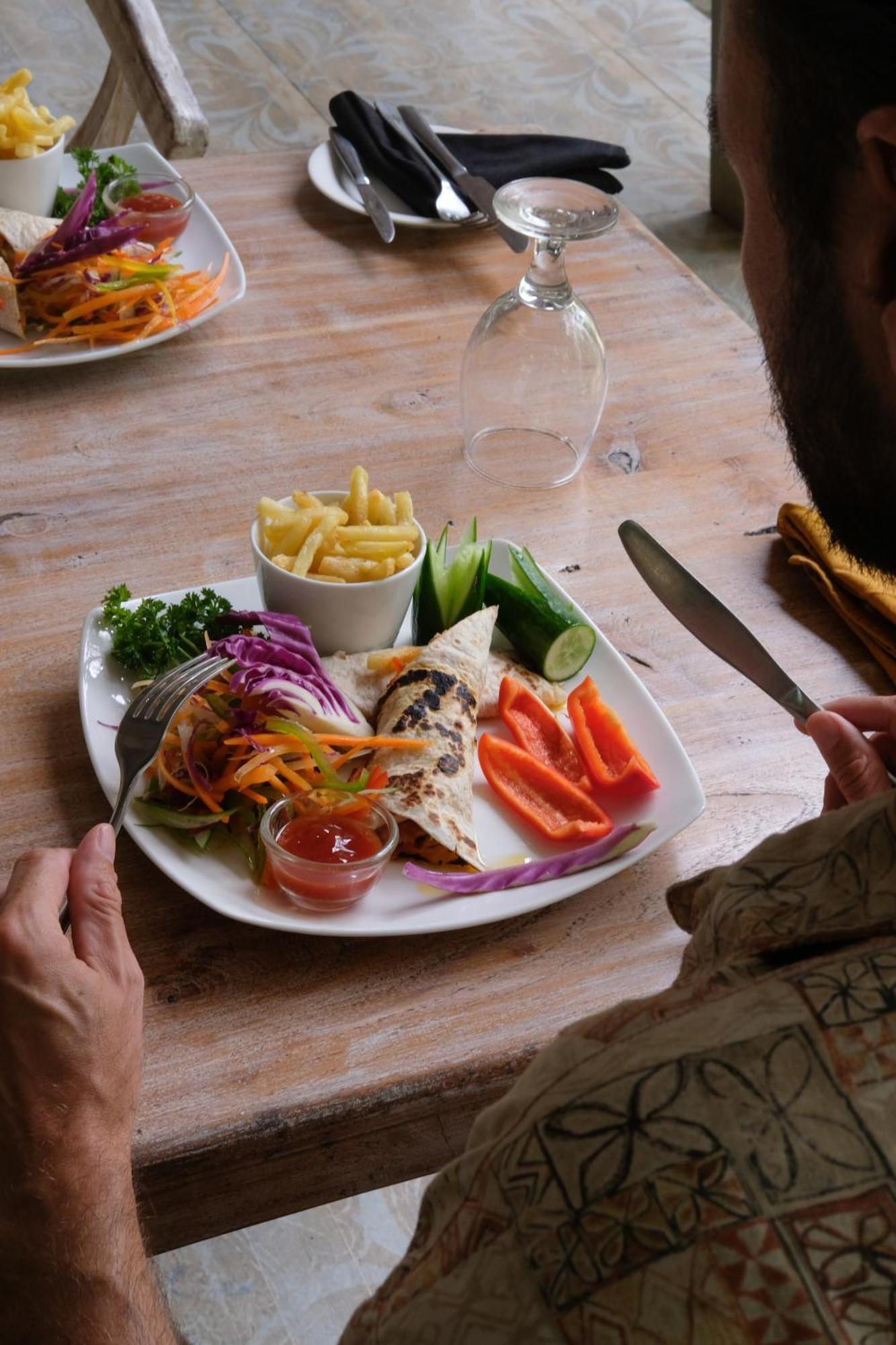 Nivadoo Resort Sigiriya Dış mekan fotoğraf A plate of food